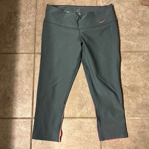 Nike capris